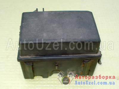 Коробка лифтинг насоса (блока АБС) с крышкой Opel Combo (13140090, 13140088)